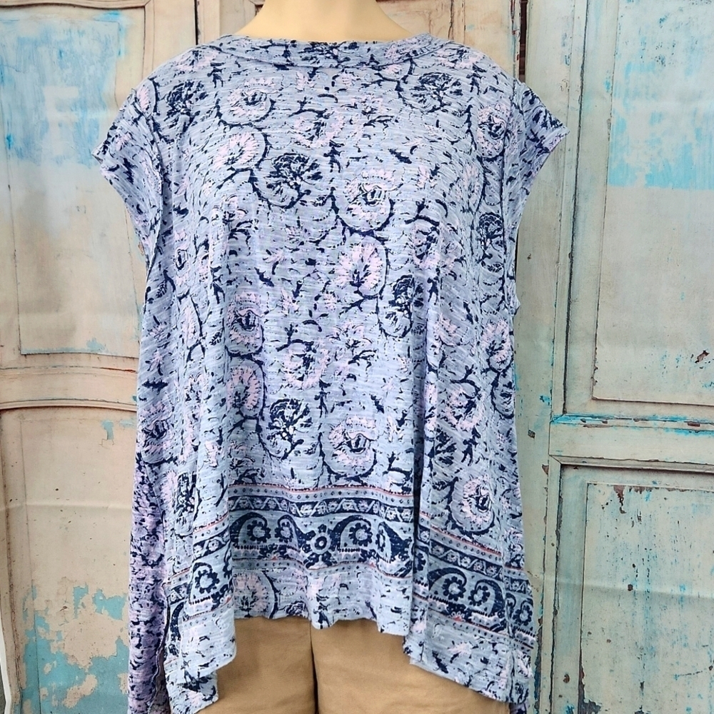 Free People High Tide Printed Oversized Tee Chambray Combo - Picture 4 of 10